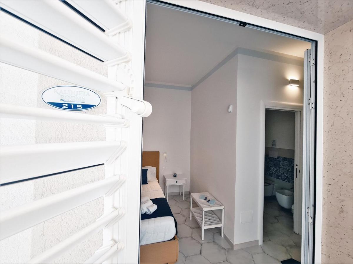 Kalinifta Rooms Apartment Torre Lapillo Exterior foto
