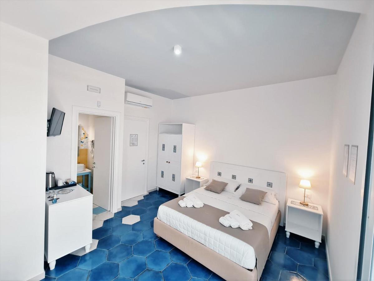 Kalinifta Rooms Apartment Torre Lapillo Exterior foto
